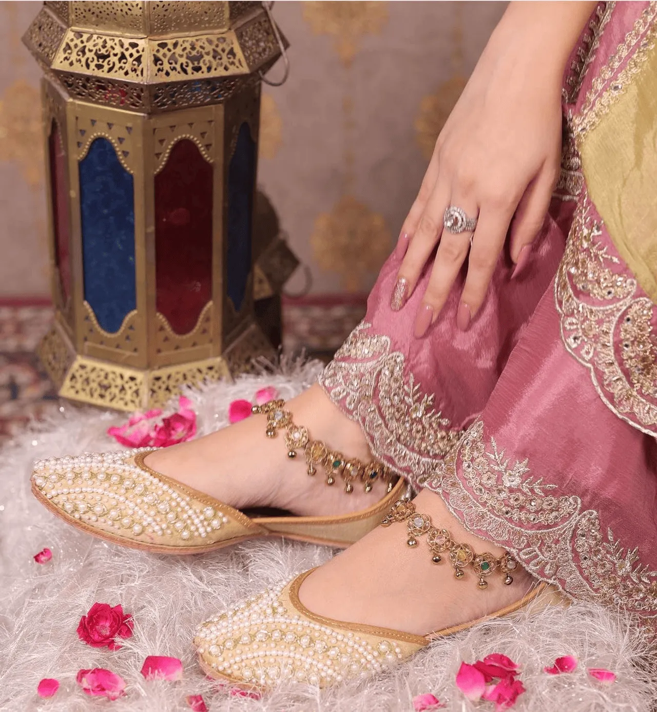 Moti Bagh - Beige Jutti Set