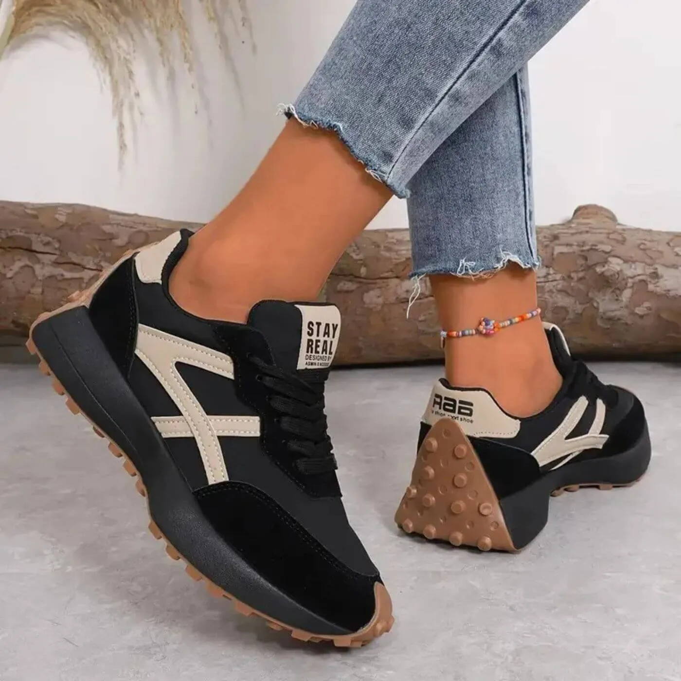 Verae - Lightweight Sneaker